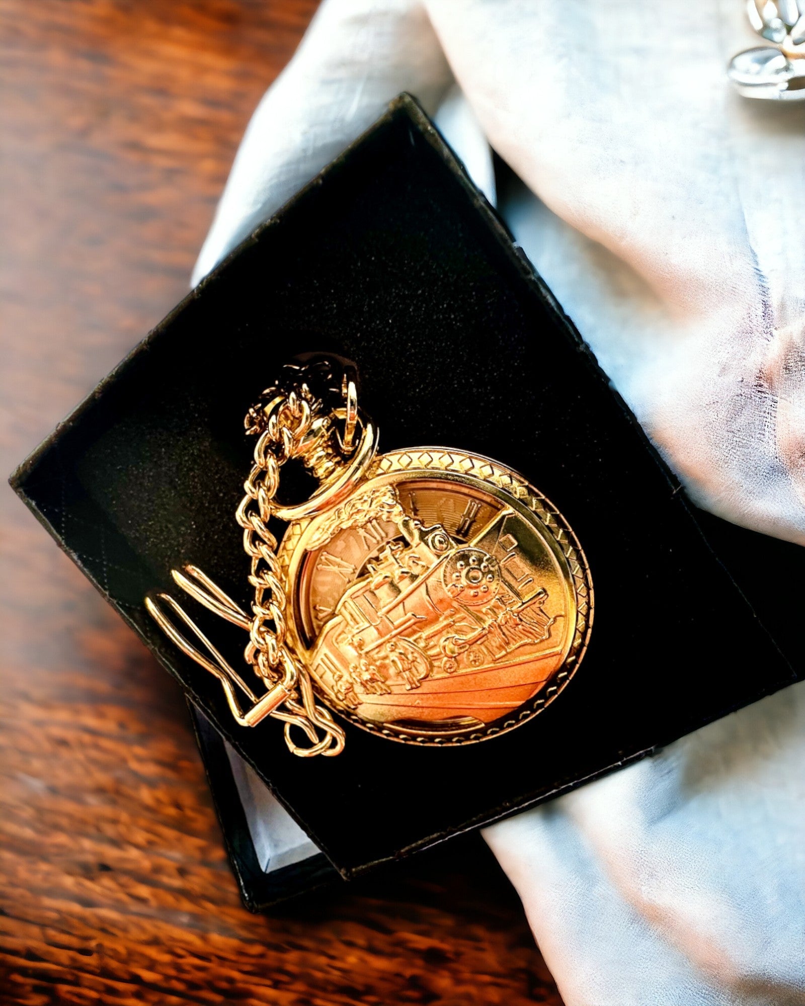 Taschenuhr "Imperialer Zug", Personalisierung mit Gravur möglich, Farbe Gold