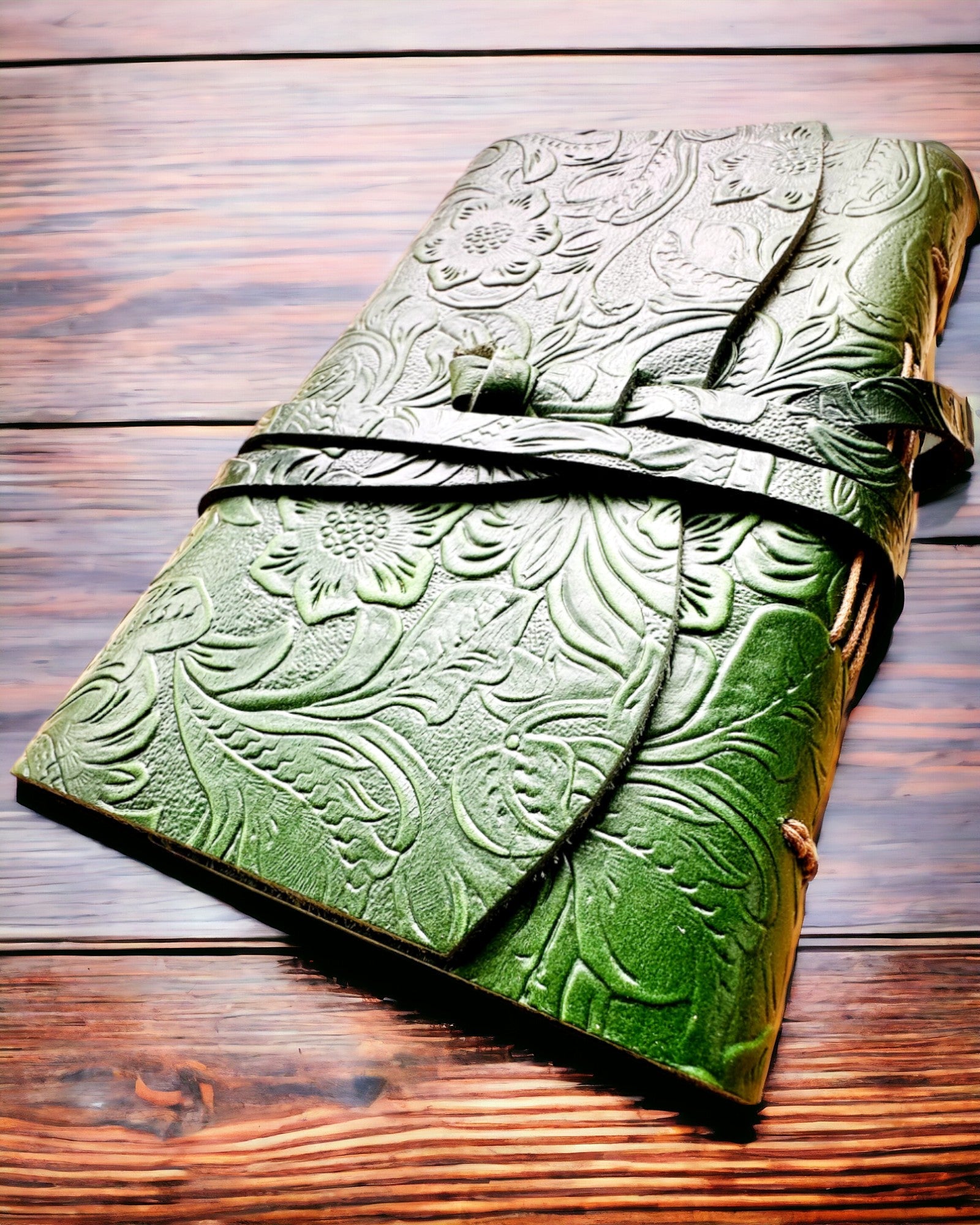 Taccuino Premium in Pelle "Eleganza della Natura" - 200 pagine, 120g, notes, album da disegno, 2 colori a scelta, personalizzazione con incisione