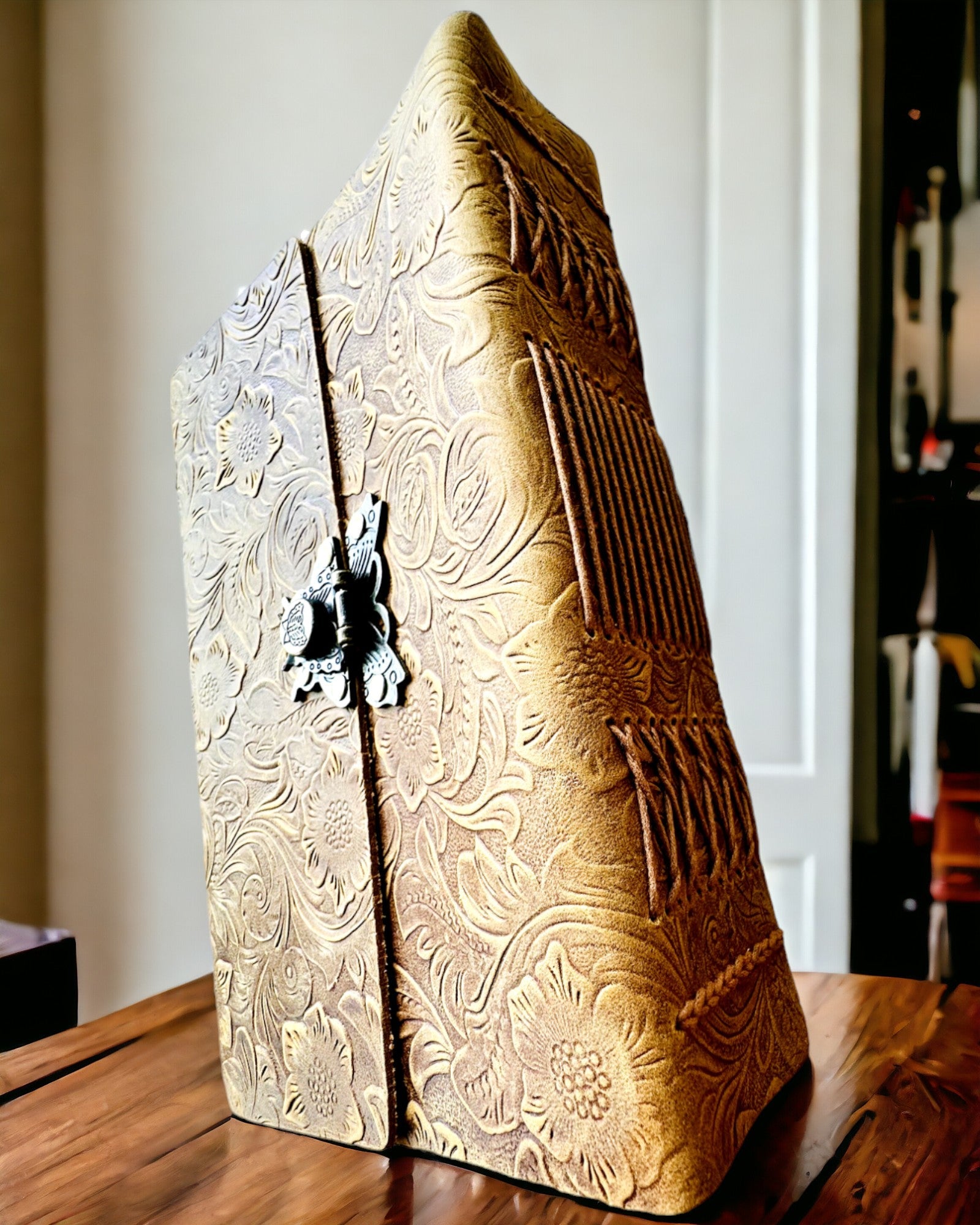 Luxury Retro Notebook with Leather Cover - "Vintage Elegance", 480 pages, customizable with engraving