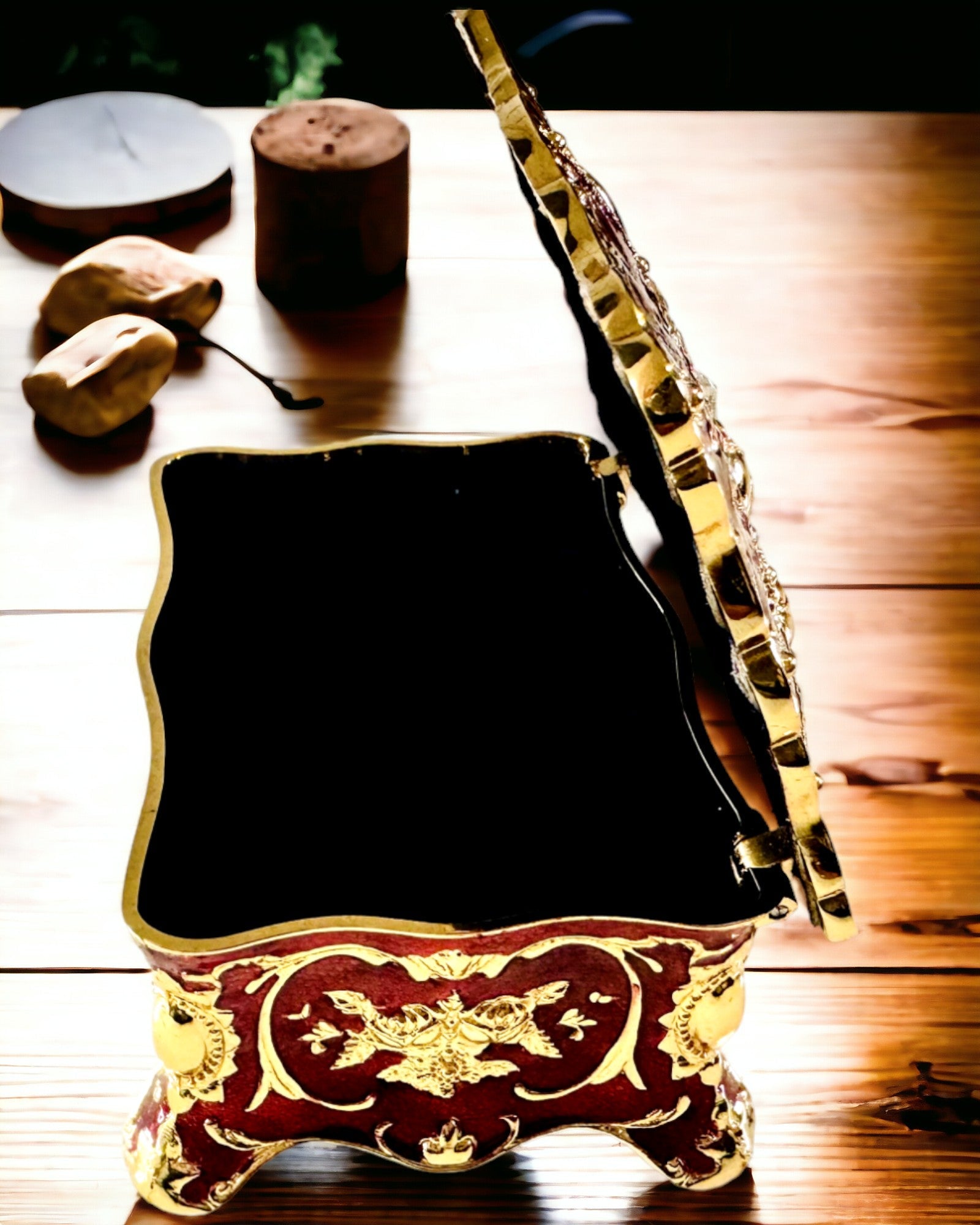 Boîte à Bijoux, Organisateur de Bijoux au Style Vintage – Coffret Métallique aux Éléments Décoratifs