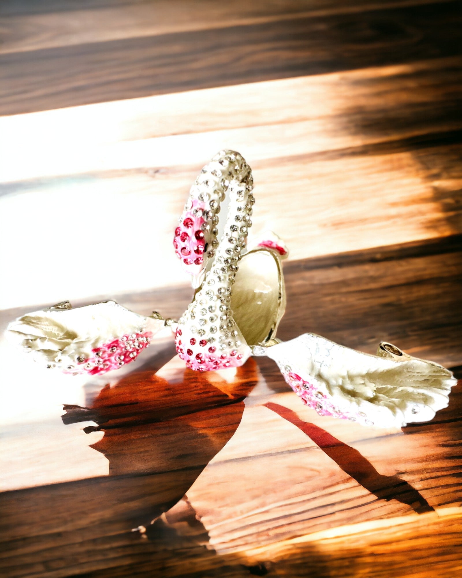 Elegante Scrigno "Gioiello del Cigno" - personalizzazione con incisione