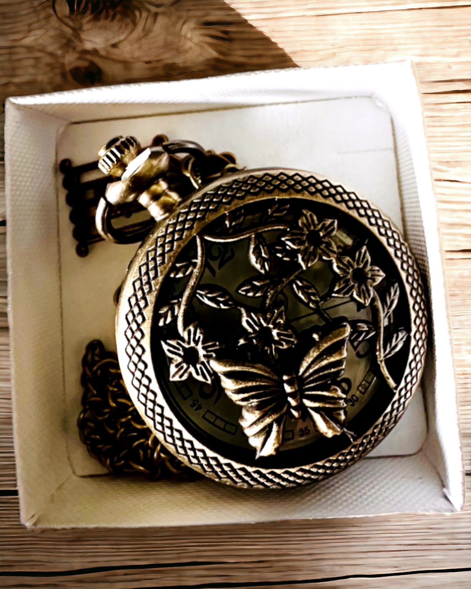 Taschenuhr "Schmetterling Eleganz" mit Gravurpersonalisierung