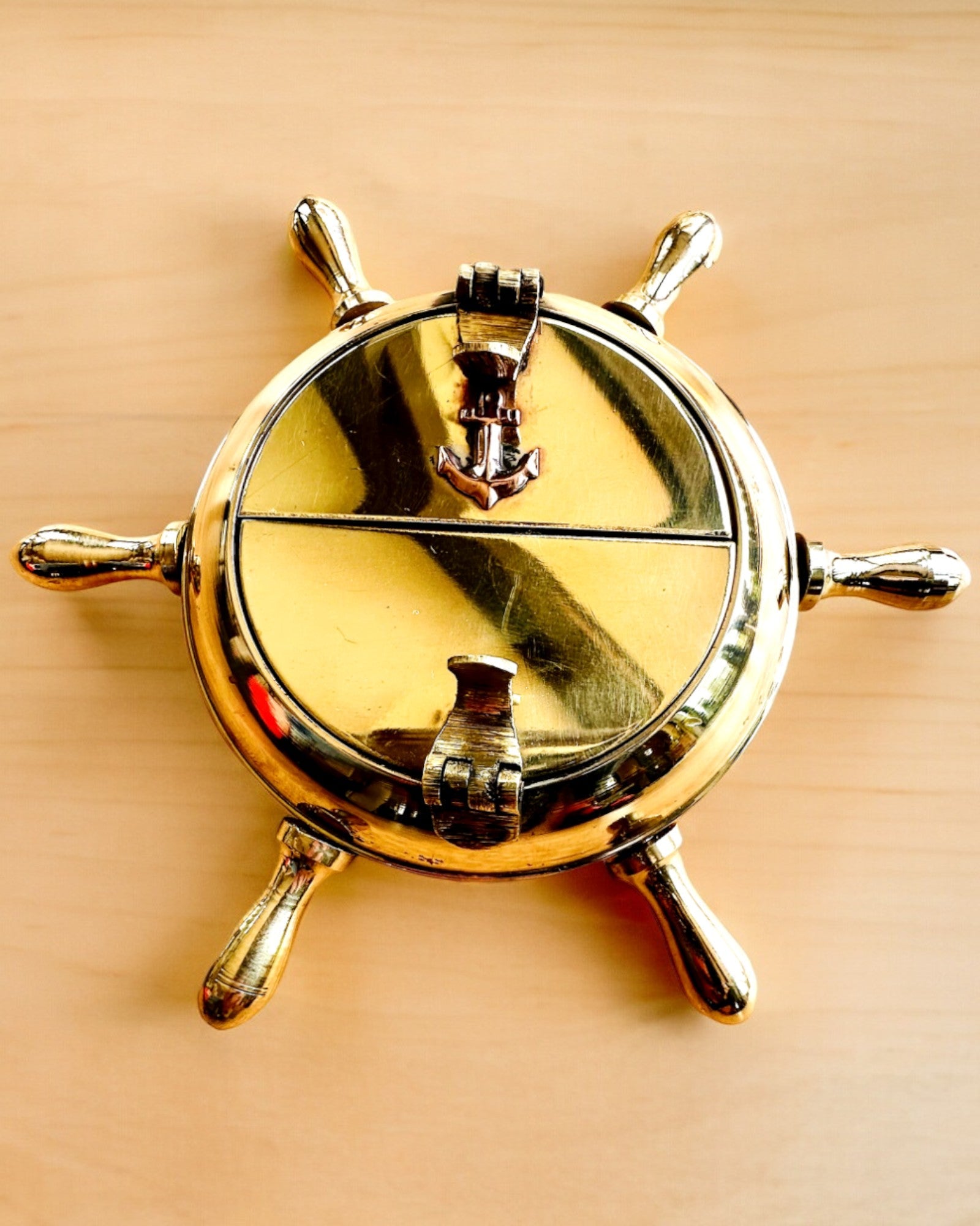 "Posacenere in Ottone da Capitano - opzione di personalizzazione per regalo con incisione, fatto a mano"