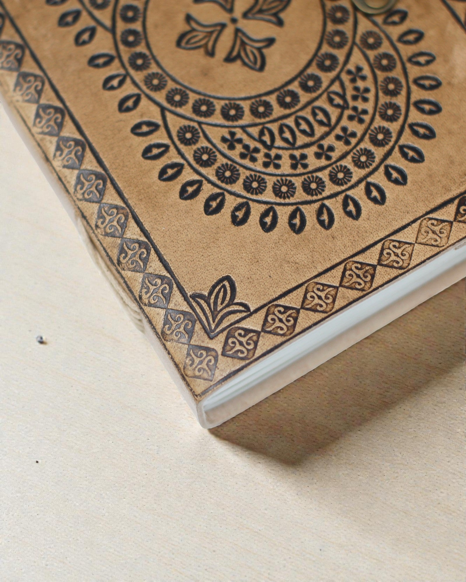 Taccuino in pelle Mandala blu (18x13 cm)