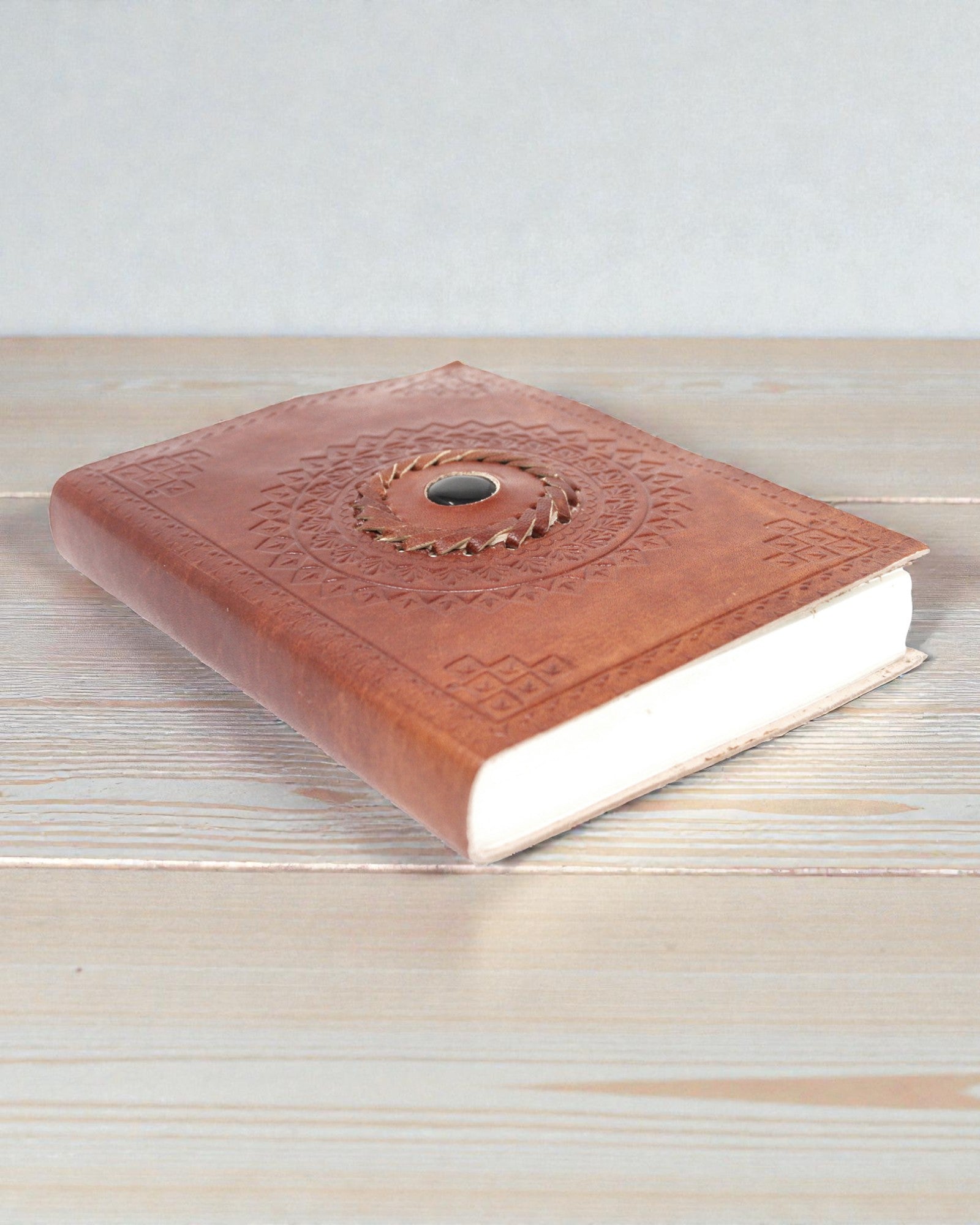 Umbra Mandala – Leder-Notizbuch mit schwarzem Onyx