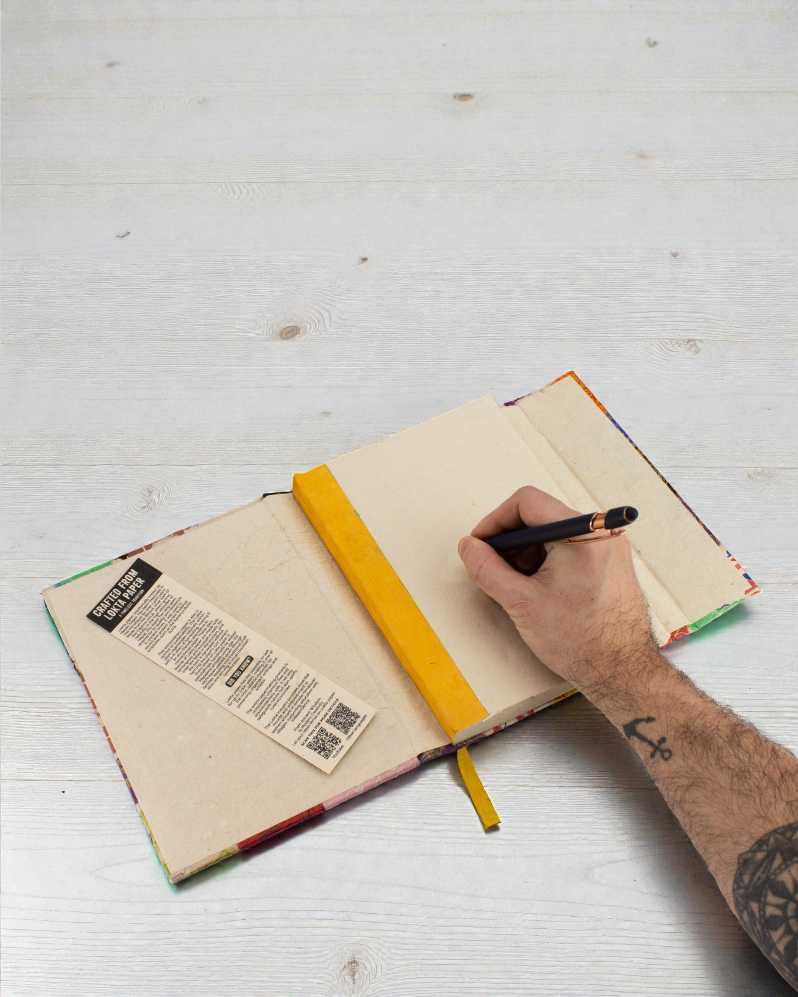 Taccuino Lokta a mosaico – Grande (21x15cm) – 45 fogli – Include segnalibro – Multicolore