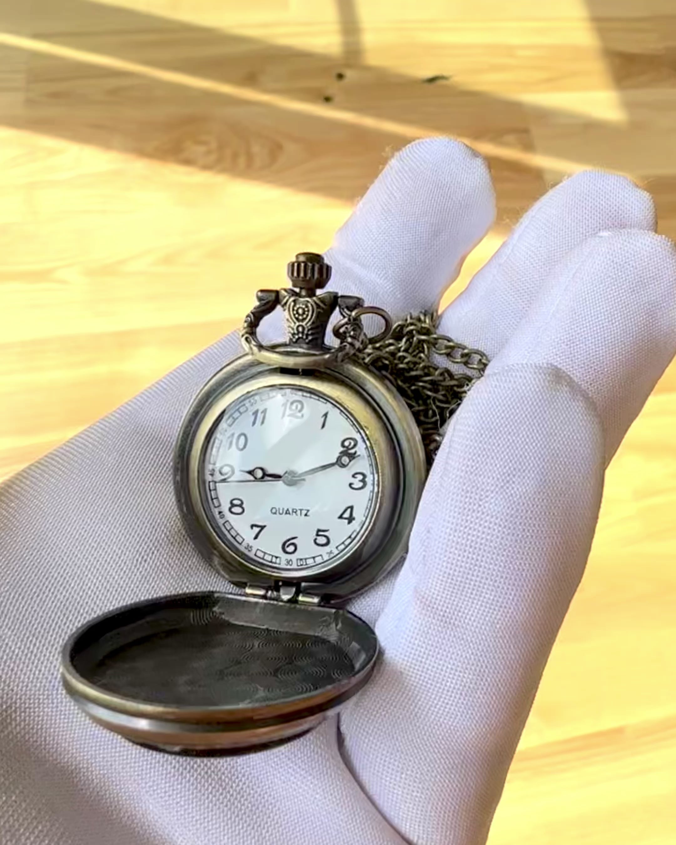 Montre de poche "Dragon's Twilight" personnalisation par gravure