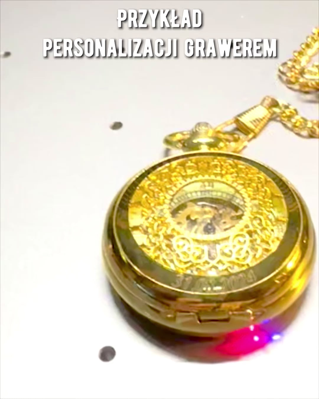 Retro Taschenuhr mit handaufgezogenem Mechanismus, goldene Farbe mit römischer Skala und leuchtendem Zifferblatt, Vintage-Stil