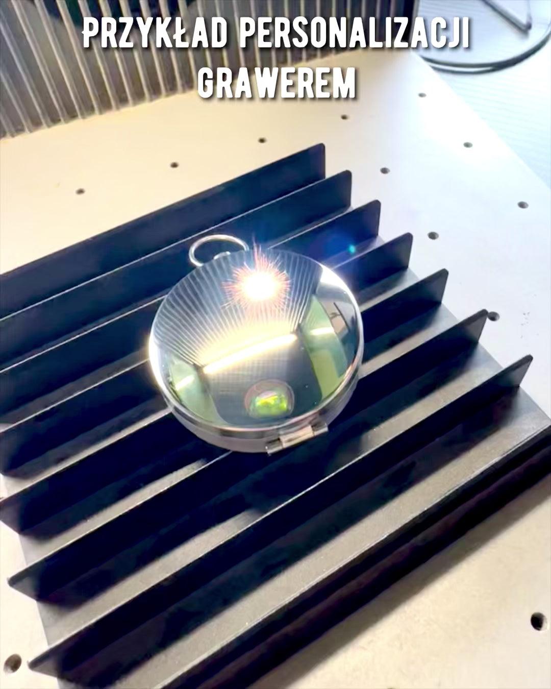 Waterproof Brass Compass with Glow Effect - Essential for Hiking and Camping, personalization with engraving