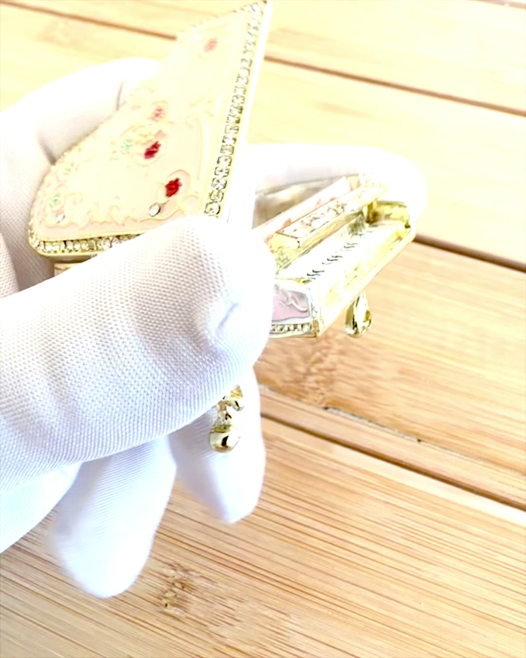 Elegant jewelry box "Mini Piano - Roses of Classics" - with engraving option for a gift