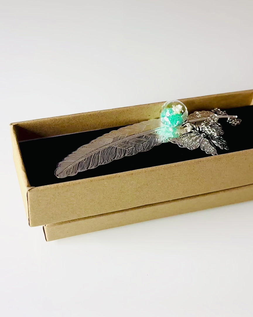 Segnalibro Creativo in Stile Retrò con Motivo di Piuma e Farfalla – Elegante Regalo per mamma, insegnante, Promozionale, Colore Argento/rosa