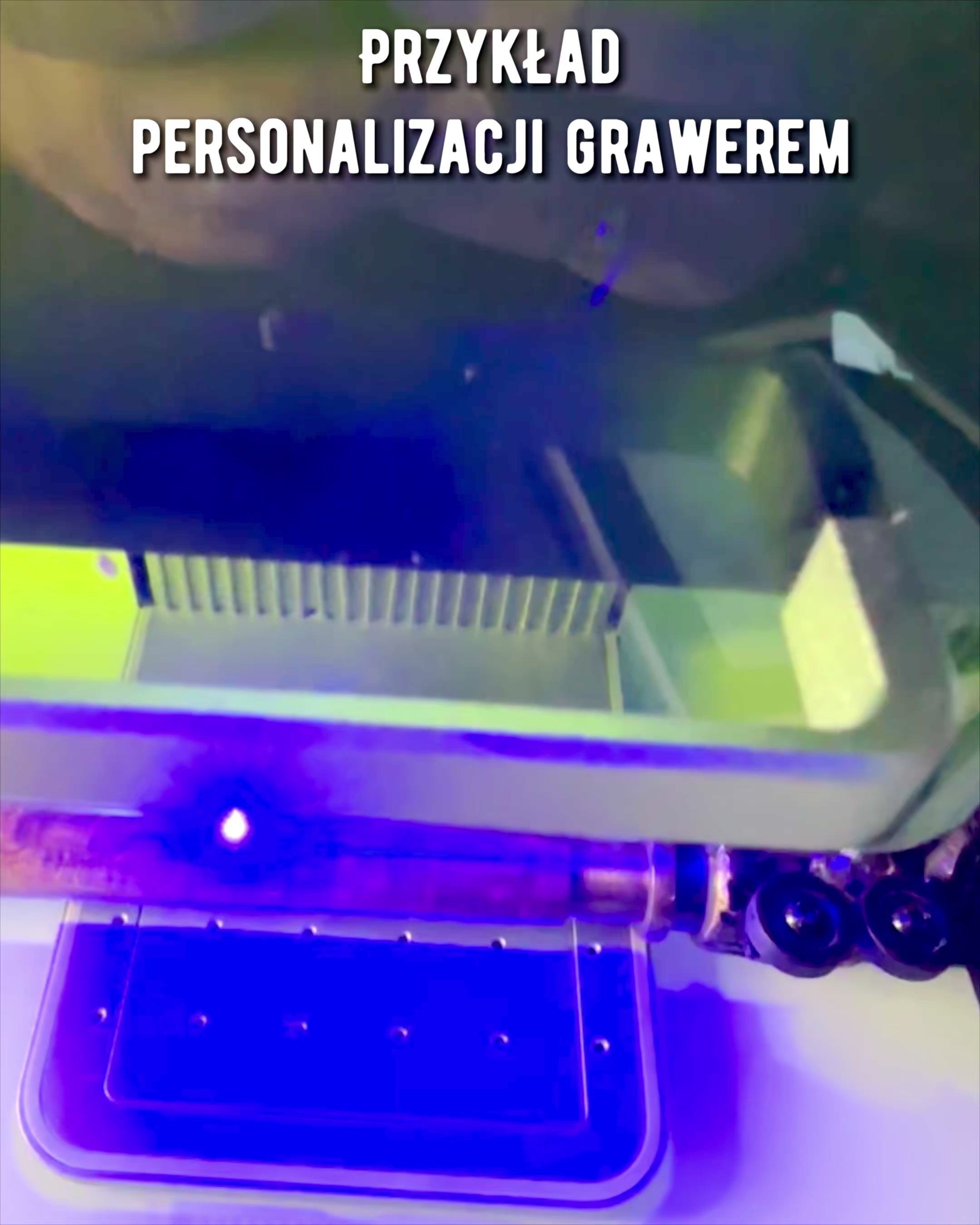 Spazierstock Wolf - Indisches Mangoholz mit Gravurmöglichkeit, braun goldene Verzierungen