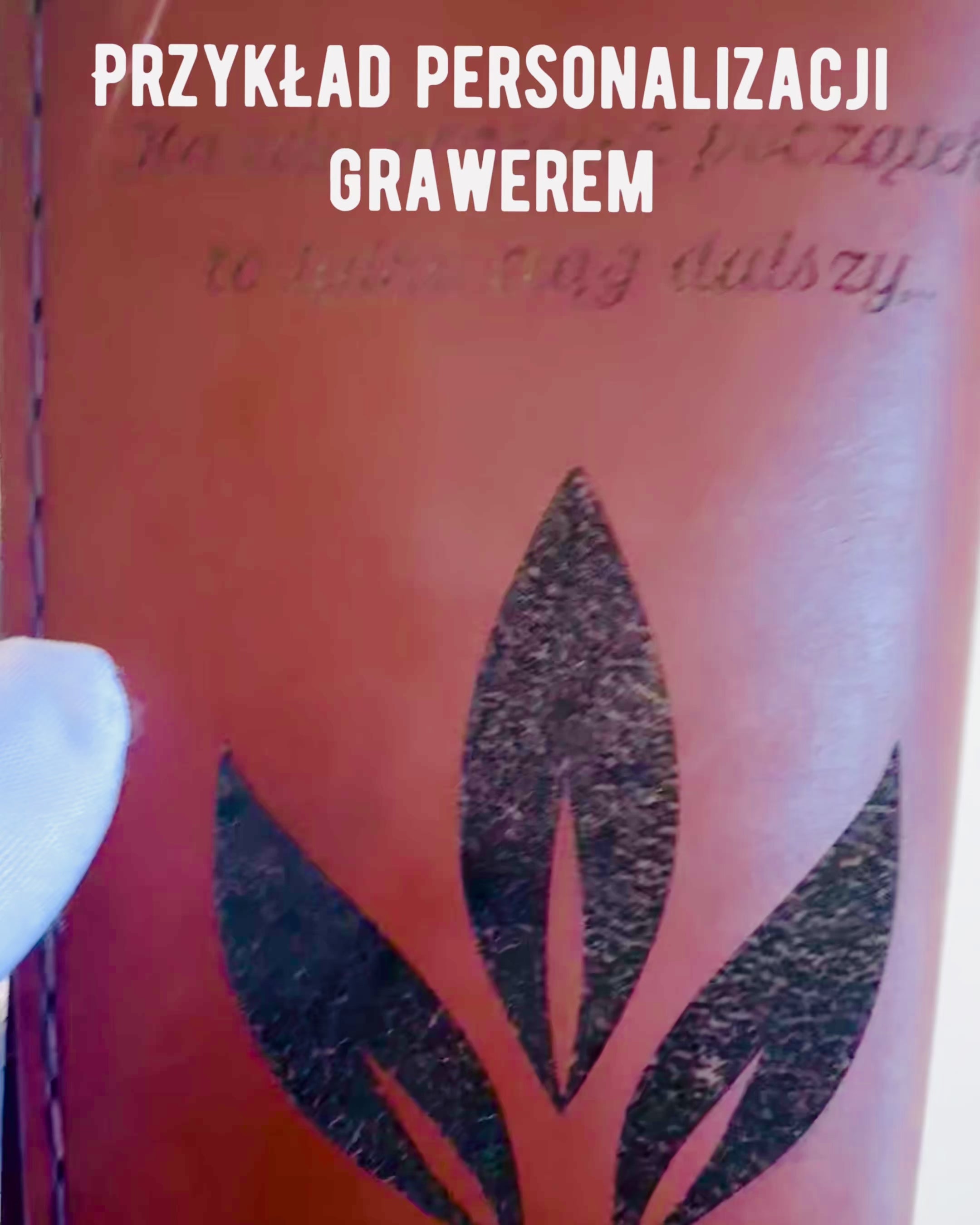 Traveler's Case - Leather Passport Holder, personalized with engraving - 2 color variants