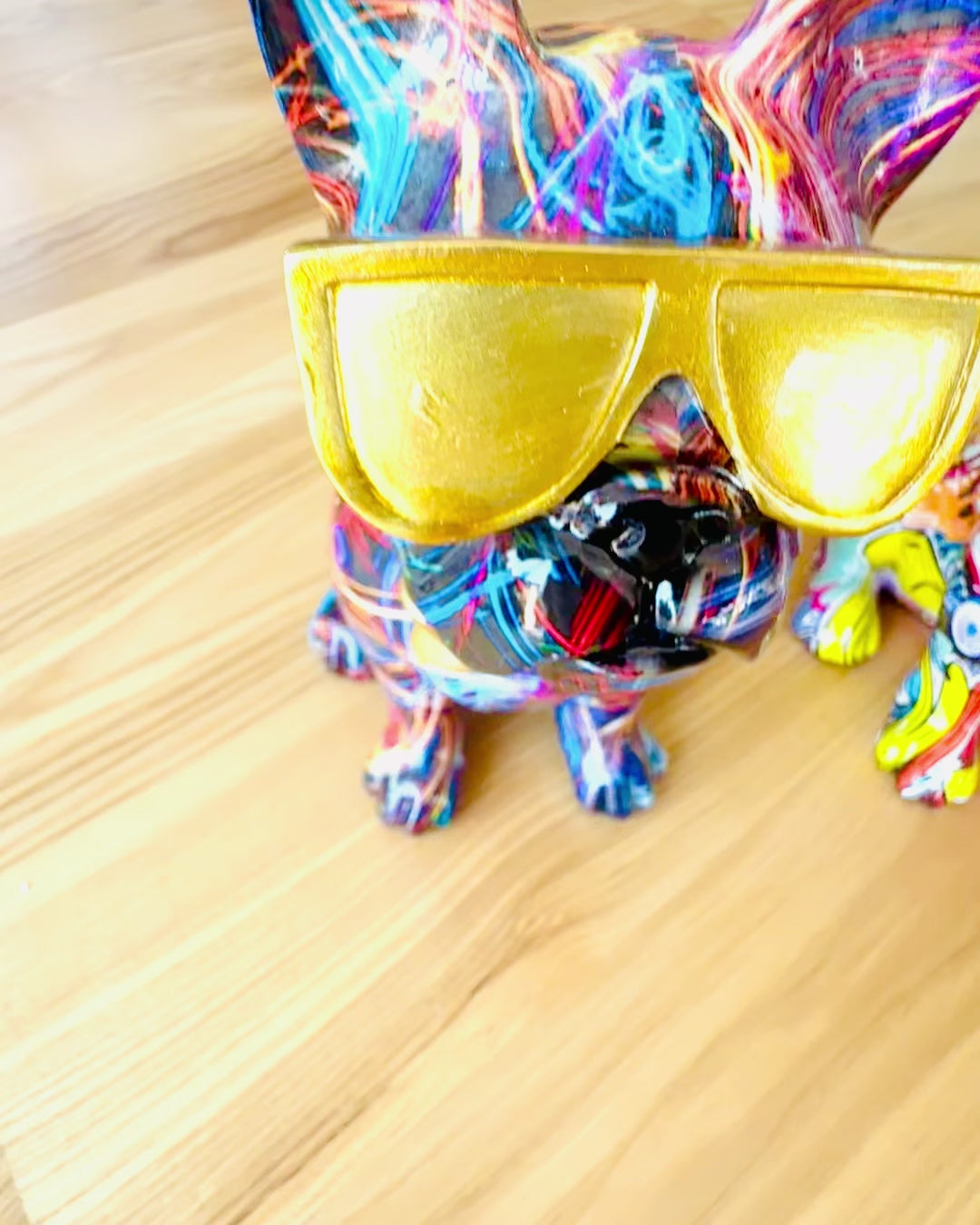 Bulldog Colorato con Occhiali - Decorazione d'Interni Unica, statuetta decorativa per regalo, personalizzazione con incisione