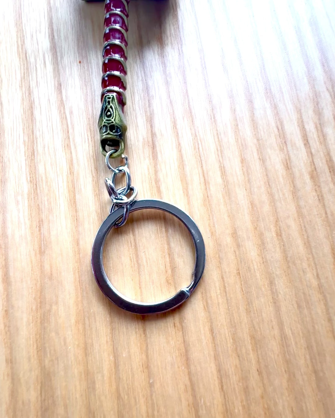 Marteau Viking - Porte-clés et décapsuleur en un - Premium, possibilité de personnalisation par gravure