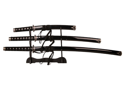 Set aus 3 Samuraischwertern auf einem Ständer mit Möglichkeit zur Personalisierung durch Gravur