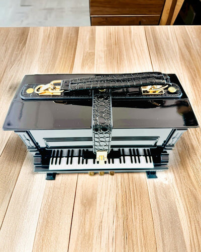 Damentasche „Elegantes Klavier“ in Schwarz und Weiß