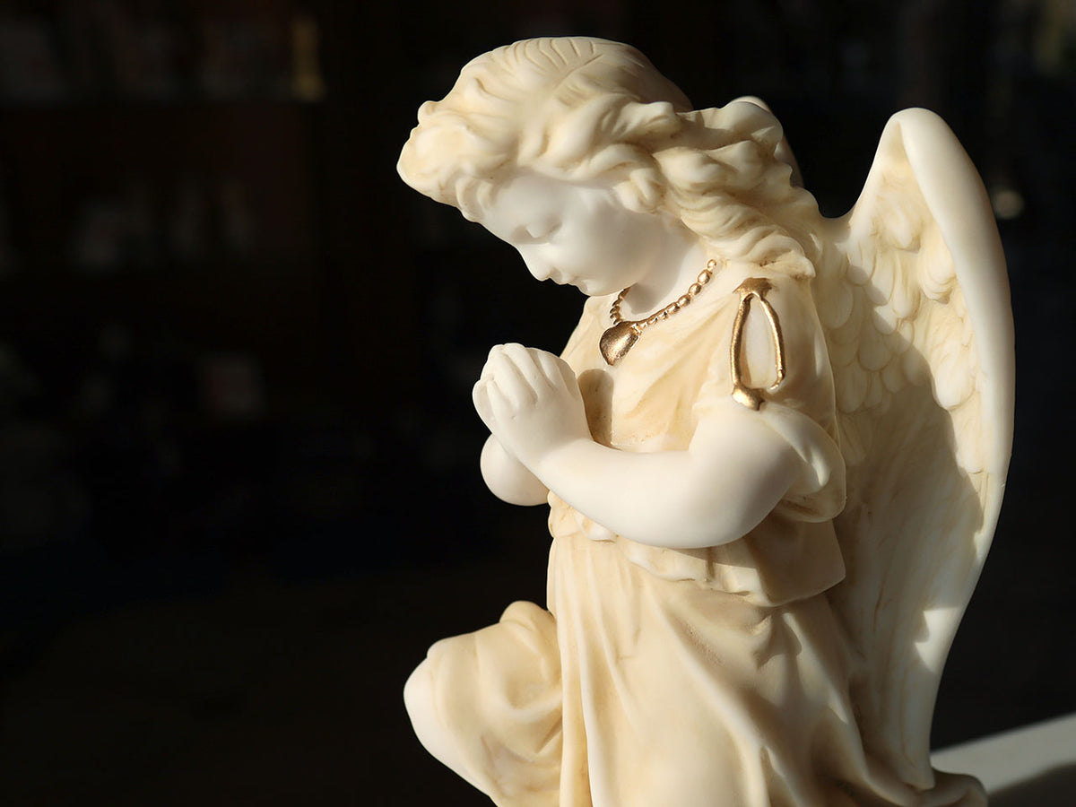 Alabaster Praying Angel - 25cm Alabaster Figurine, Customizable with Engraving