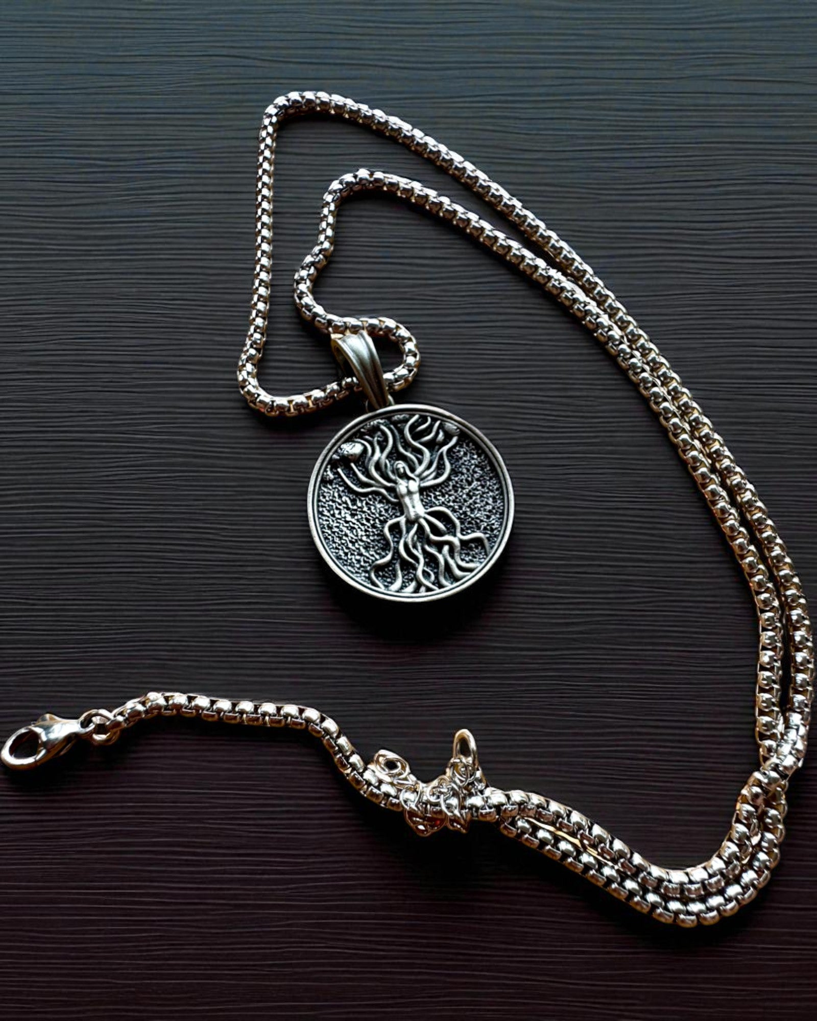 Amulette Arbre de Vie avec Gravure Possible - collier "Vitalité de la Nature", personnalisation