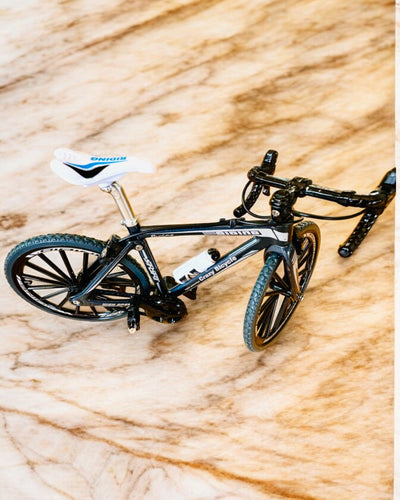 Miniature Metal Model Red Bicycle "SpeedMaster" personalized with engraving as a gift, 2 color variants