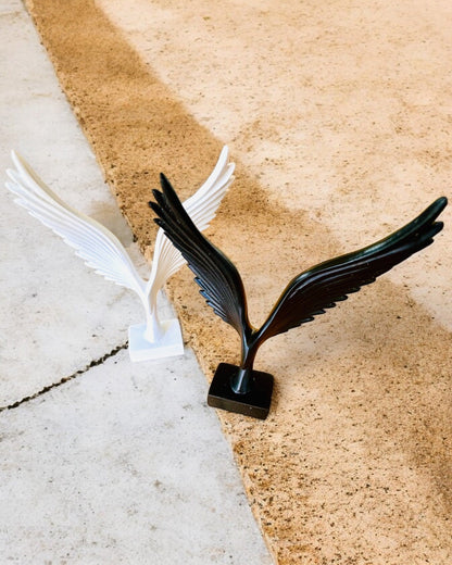 Elegant Angel Wings Figurine 15 cm high – "Winged Guardians", customizable with engraving for a gift, personalization, 2 color variants