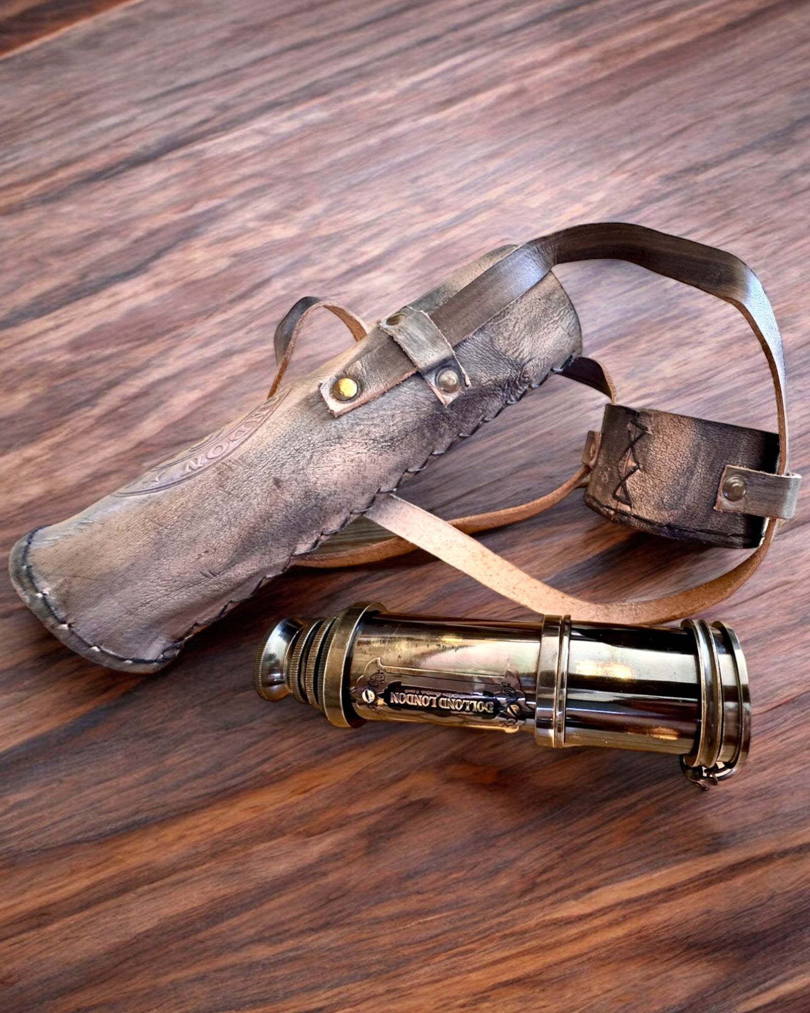 Lunette Premium "Voyager" avec Lunette Gravée et Étui en Cuir Véritable, possibilité de personnalisation par gravure pour cadeau
