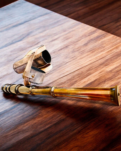 Lunetta Premium "Voyager" con Lunetta Incisa e Custodia in Pelle Naturale, possibilità di personalizzazione con incisione per regalo