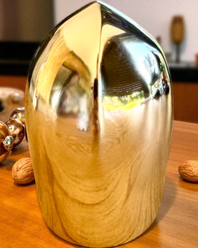 Mini Elmo da Cavaliere "Guardian" in ottone – realizzato a mano, 12 cm, possibilità di personalizzazione con incisione per regalo