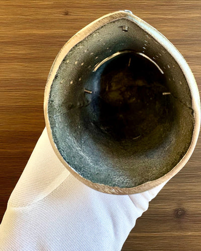 Mini Elmo da Cavaliere "Guardian" in ottone – realizzato a mano, 12 cm, possibilità di personalizzazione con incisione per regalo