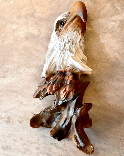 "Orzeł Wolności" - Scultura in Resina con Possibilità di Incisione per Regalo, Altezza 26,5 cm
