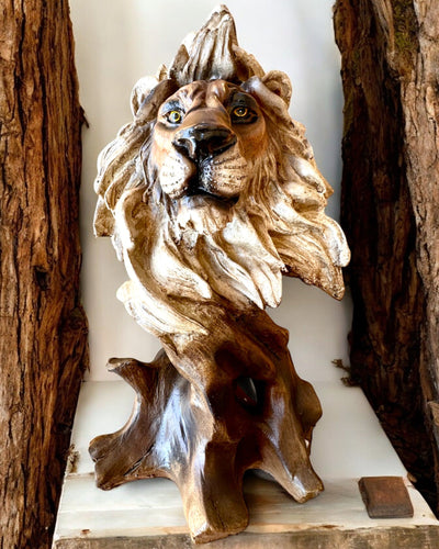 Lion Courage Resin Figurine, 28 cm tall, with engraving option for a gift