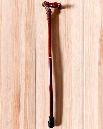 Bastone da passeggio 'Laska "Król Dżungli", in legno, possibilità di personalizzazione con incisione'