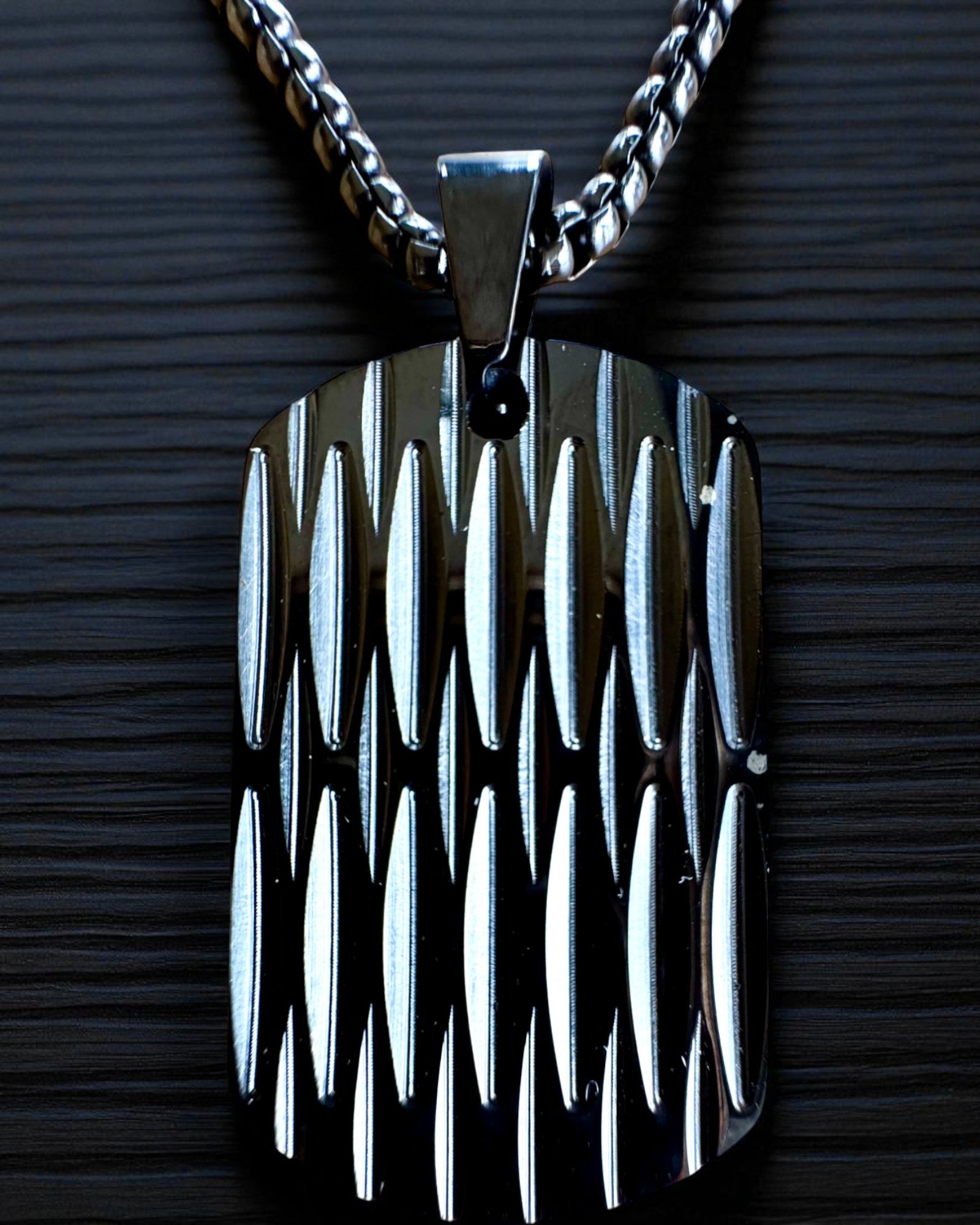 Collana maschile Dog Tag "SteelVision" – acciaio inossidabile, 15 varianti, personalizzazione con incisione