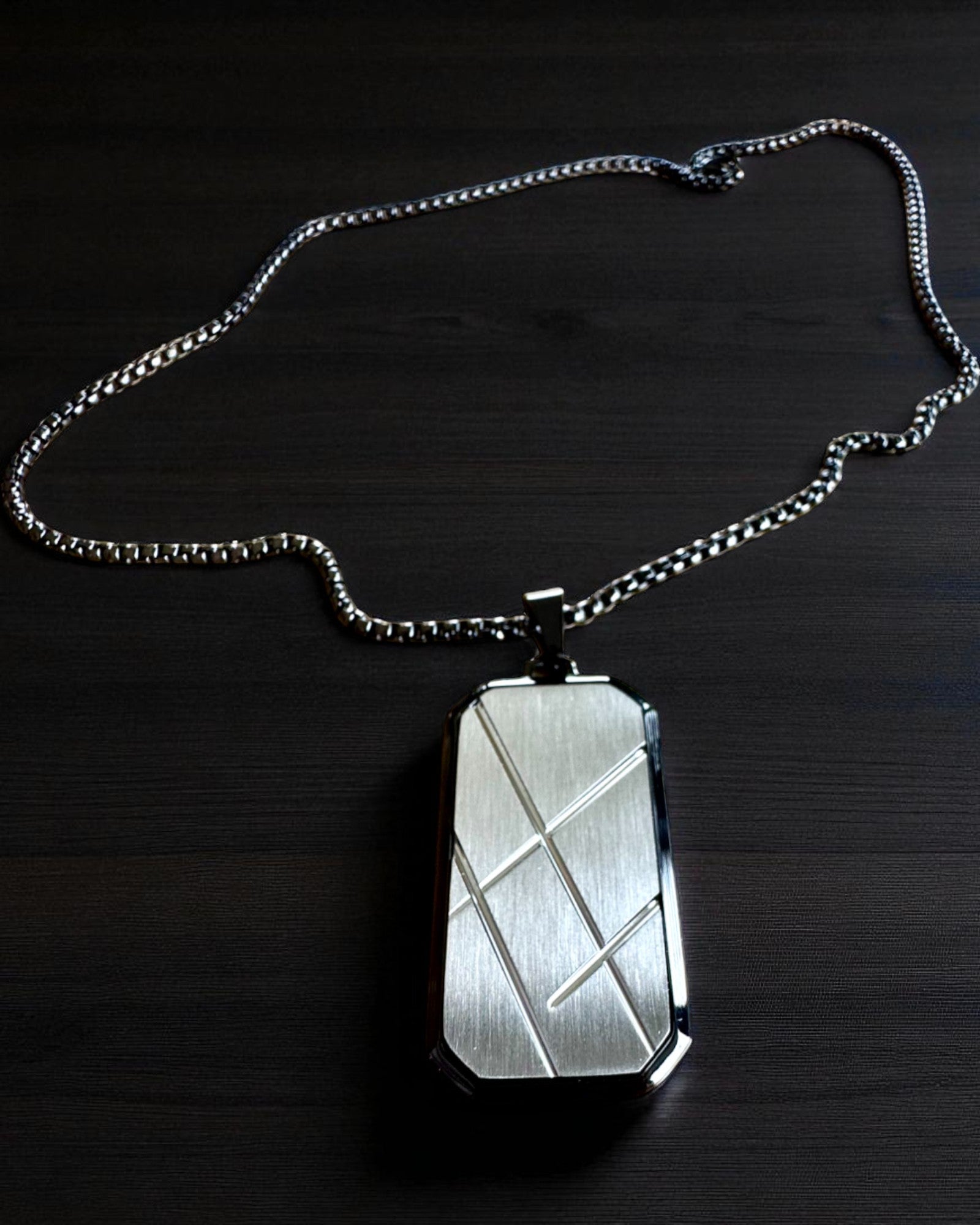 Collana maschile Dog Tag "SteelVision" – acciaio inossidabile, 15 varianti, personalizzazione con incisione