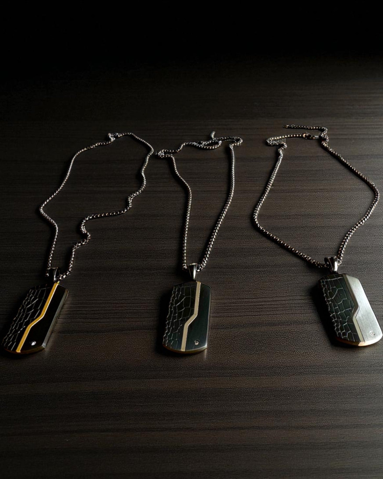 Collana maschile Dog Tag "SteelVision" – acciaio inossidabile, 15 varianti, personalizzazione con incisione
