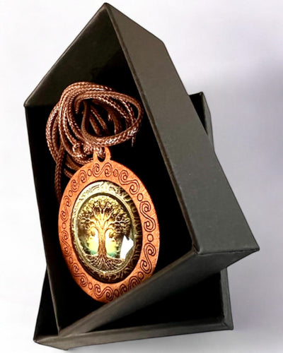 Amulette de Vie "Arbre des Ancêtres" - Collier Fait Main en Bois et Verre, possibilité de personnalisation avec gravure pour cadeau