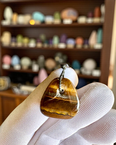 Intentional Candle Tiger Power – Confidence and Prosperity, 250 ml, option to personalize the lid for a gift