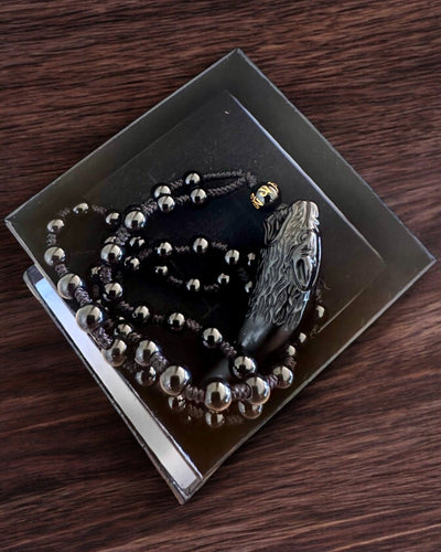 Jadeit-Wolfzahn - Amulett der Stärke und des Schutzes, mit der Möglichkeit zur Personalisierung durch Gravur als Geschenk