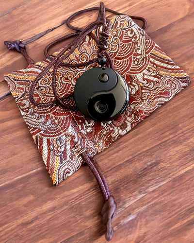 Collier Boho en Obsidienne Yin Yang Tai Chi, possibilité de personnalisation avec gravure pour cadeau