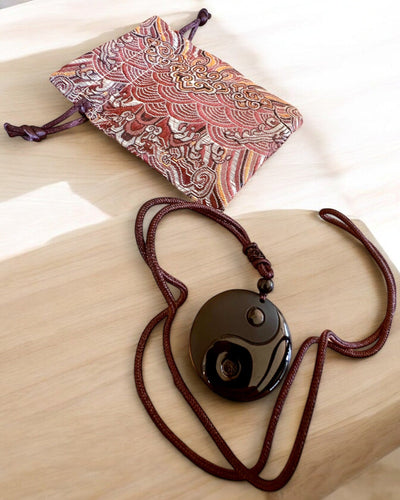 Collier Boho en Obsidienne Yin Yang Tai Chi, possibilité de personnalisation avec gravure pour cadeau
