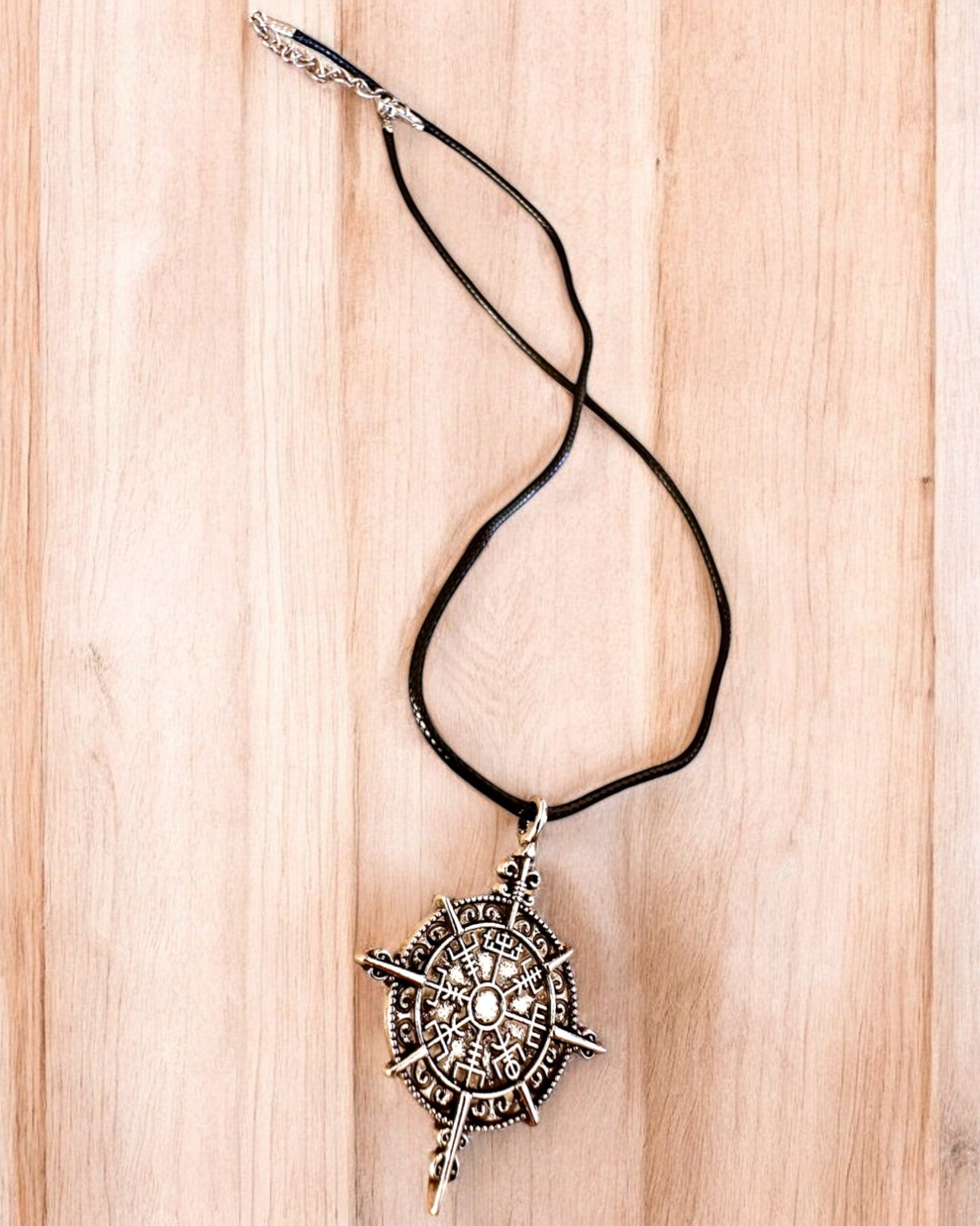 Amulette "Wojownik Północy" - Boussole Viking, possibilité de personnalisation avec gravure pour cadeau, 2 variantes au choix