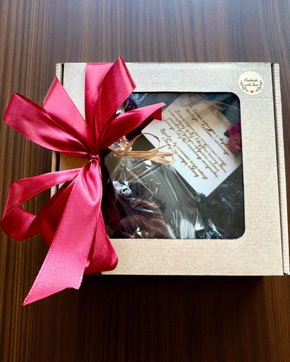 Candela di soia intenzionale Ossidiana – fiducia in sé stessi e forza interiore, 250 ml, possibilità di personalizzazione come regalo
