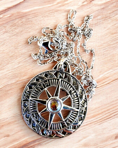 Amuleto del Viaggio Astrale – Collana in Argento con Incisione, personalizzazione per regalo
