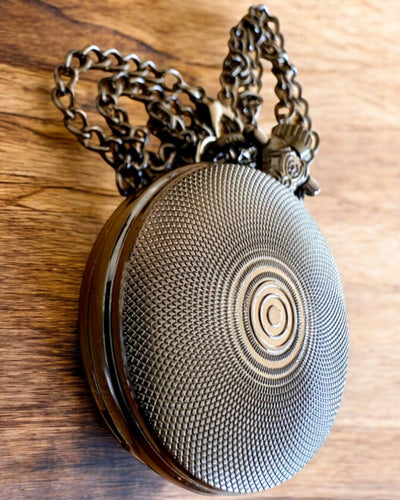 Montre de poche "Róża Mroku" - acier inoxydable, avec option de gravure pour cadeau