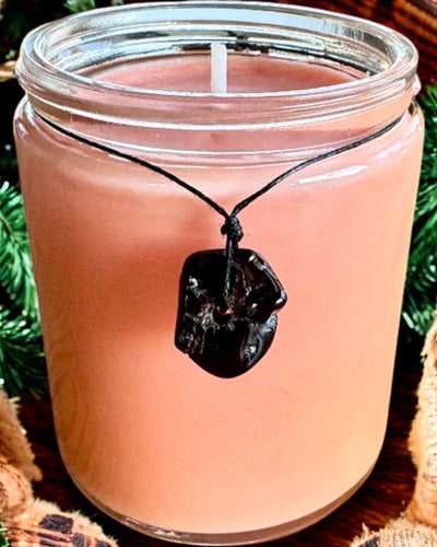 Intentional soy candle 250 ml with natural stone – choose your energy: Citrine or Garnet, personalized engraving for a gift