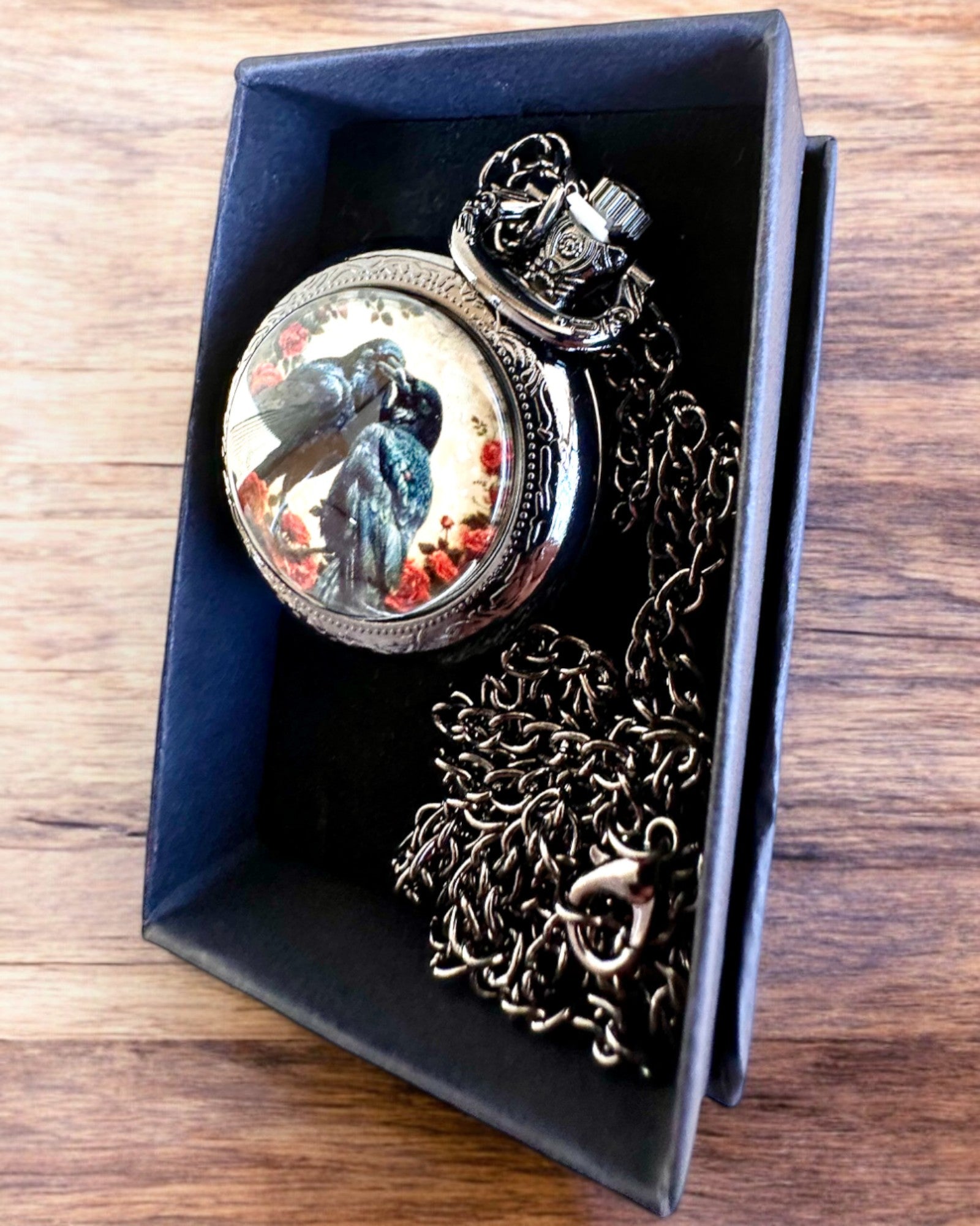 Orologio da Tasca 'Bacio dei Corvi' con Incisione – personalizzazione con incisione per regalo