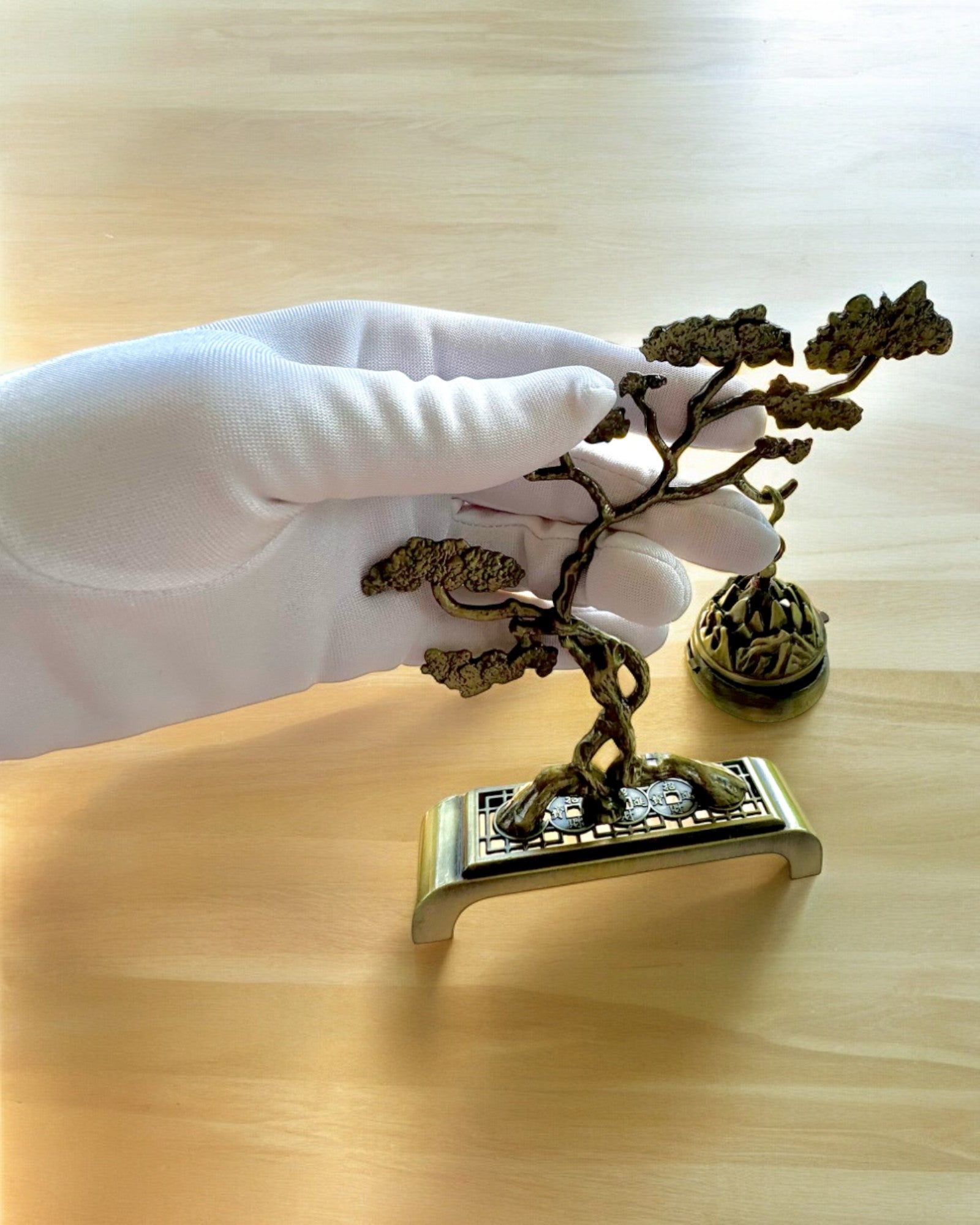 Elegante Supporto in Metallo per Incenso Bonsai - possibilità di personalizzazione con incisione per regalo
