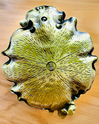 Élégant Porte-Encens en Métal Feuille de Lotus - 4 variantes au choix, possibilité de personnalisation par gravure pour cadeau