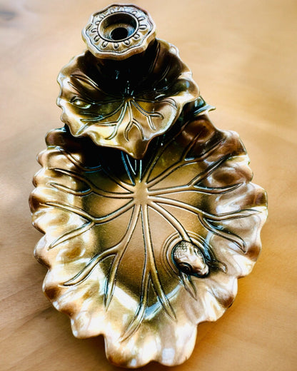 Élégant Porte-Encens en Métal Feuille de Lotus - 4 variantes au choix, possibilité de personnalisation par gravure pour cadeau