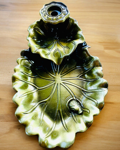 Élégant Porte-Encens en Métal Feuille de Lotus - 4 variantes au choix, possibilité de personnalisation par gravure pour cadeau